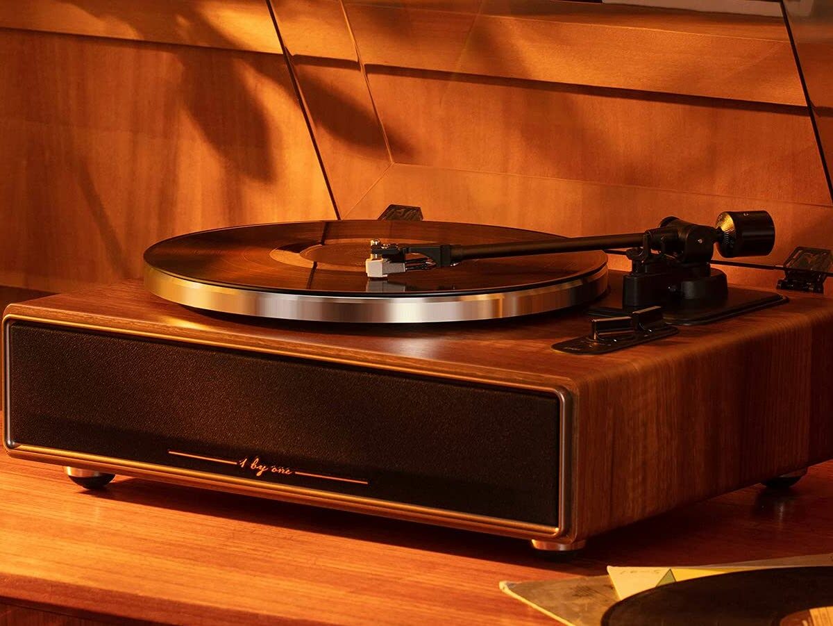 1byone High Fidelity Belt Drive Turntable with Built-in Speakers, Bluetooth on Gadget Flow