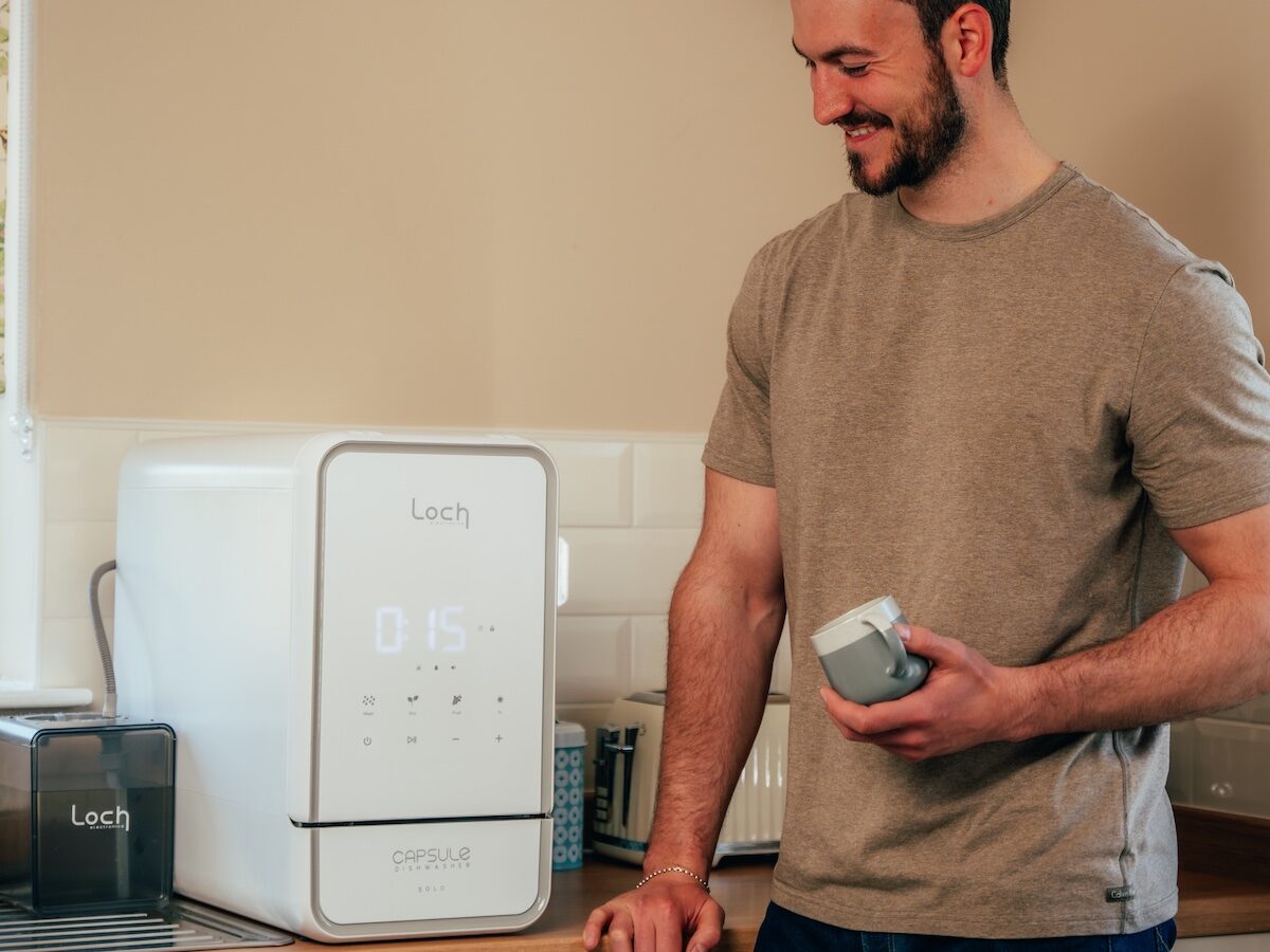 Capsule Personal Dishwasher 2.0 with a Compact, 15-Minute Rapid Wash Cycle on Gadget Flow