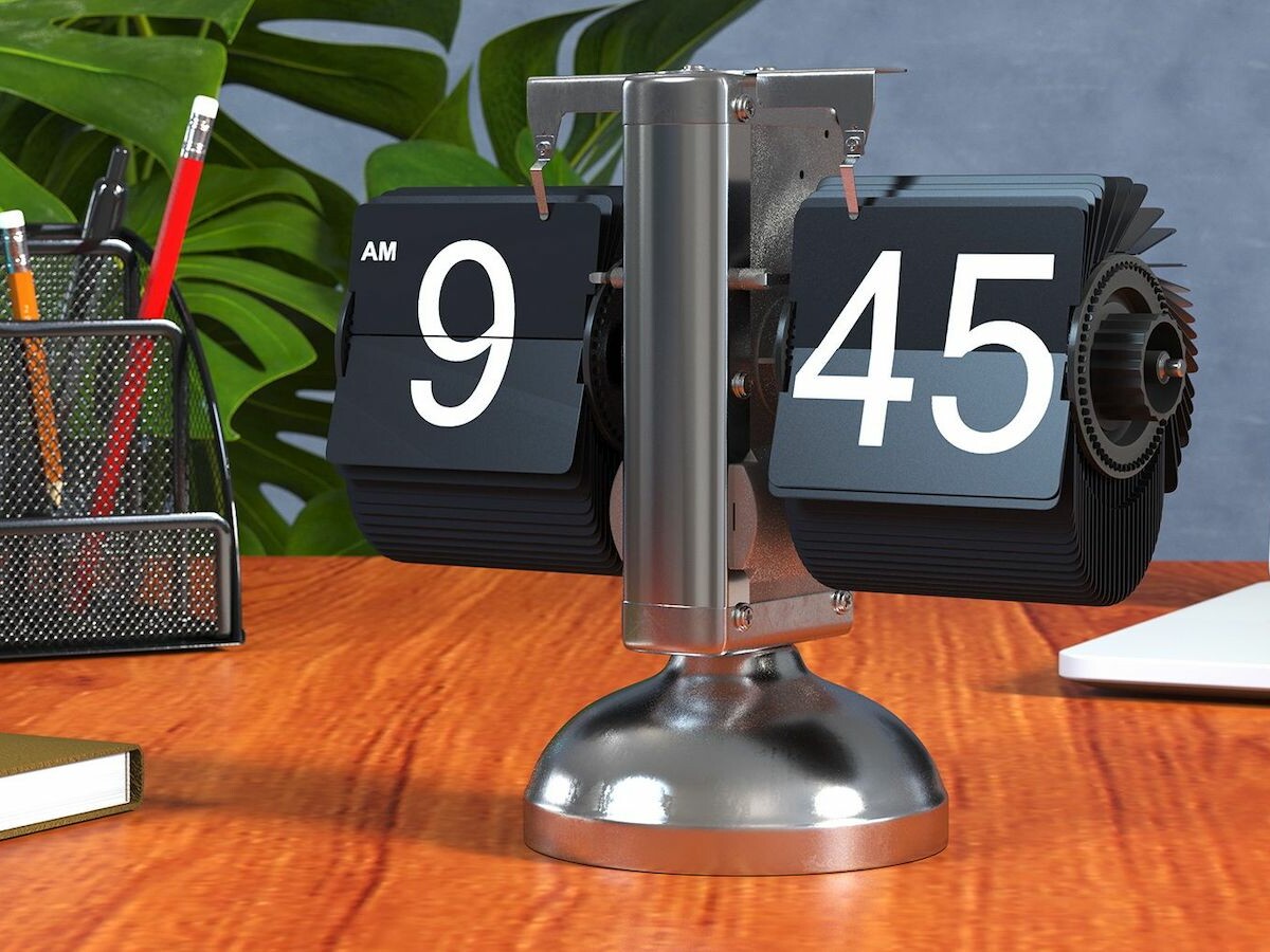 Retro Flip Down Clock boasts internal gear operation and a lovely vintage design