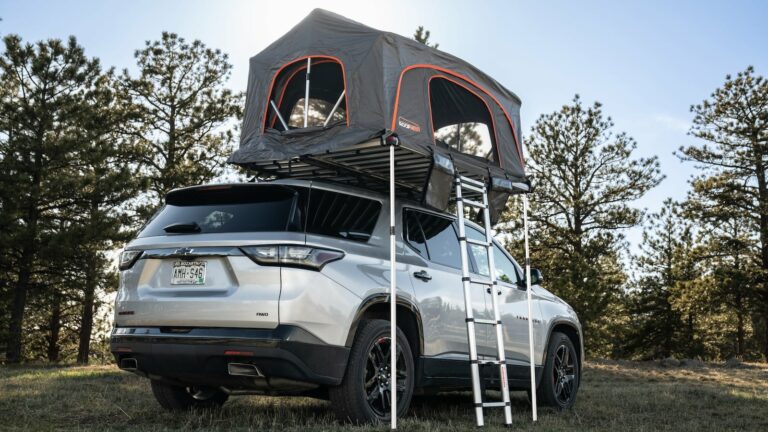 Roofnest Meadowlark XL: Lightweight Rooftop Tent with a Compact, Folding Design on Gadget Flow