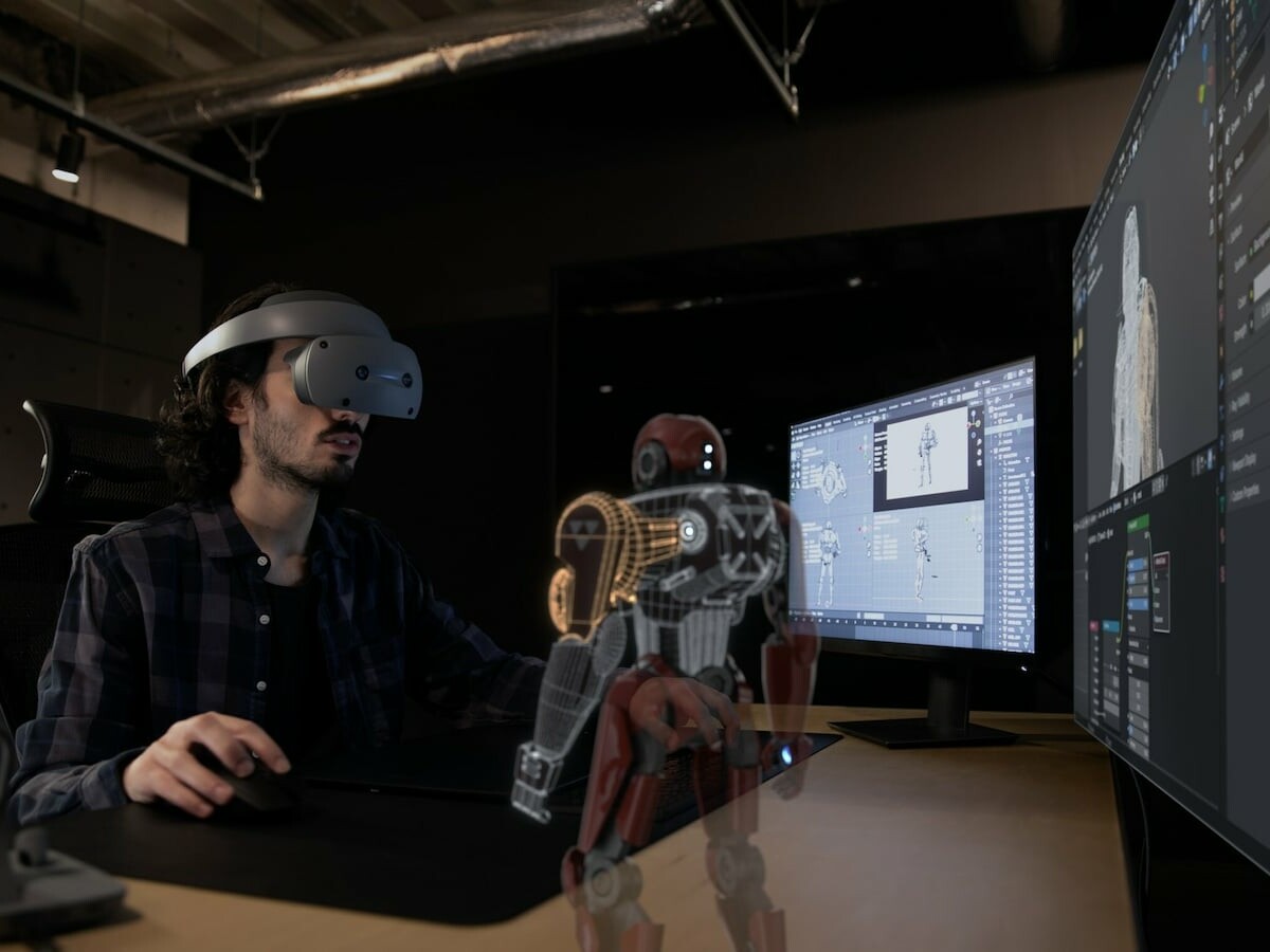 Sony Spatial Content Creation Headset lets you interact with 3D objects intuitively