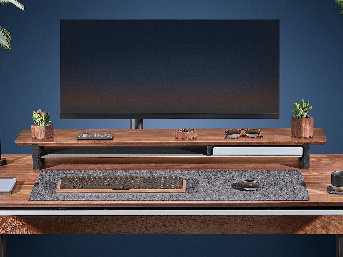 Grovemade Desk: A Wood Standing Desk Combining Both Form & Function on Gadget Flow