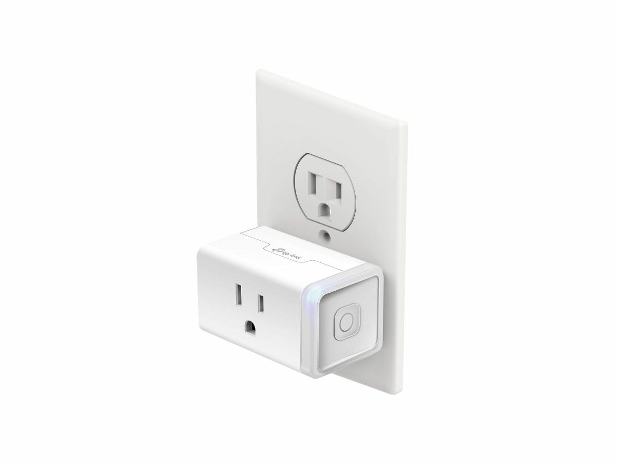 Kasa Smart Wi-Fi Plug Mini: Compact Design and Easy Setup by TP-Link on Gadget Flow