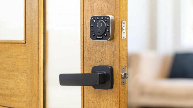 U-tec ULTRALOQ Bolt Matter Fingerprint Edition Wi-Fi deadbolt has multilayered security